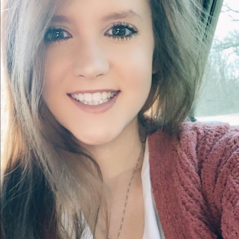 Meet your Posher, Gabby